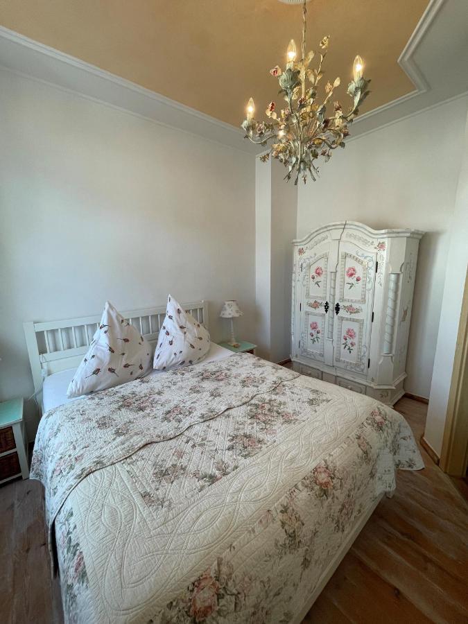 Waldrose Apartment